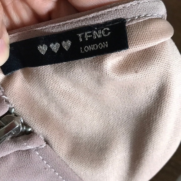 Dress - Picture 3 of 3